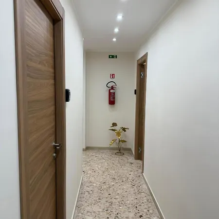 Nuova Oreto Stazione Vendégház Palermo