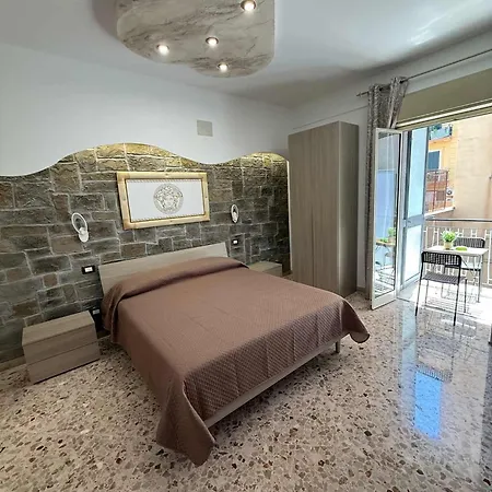 Nuova Oreto Stazione 3*